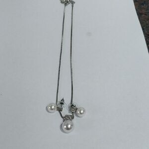Elegant Silver Pearl And Faux Diamond  Necklace With Matching Earrings...EUC
